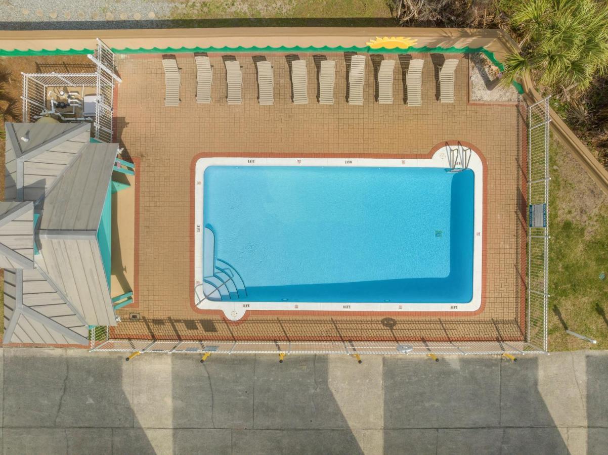 Holiday home Next To Pier Park! Steps From The Beach! Dog-friendly! Pool! Panama City Beach